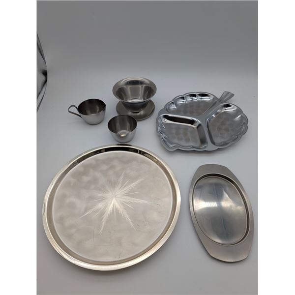 Metal Vintage Dishes