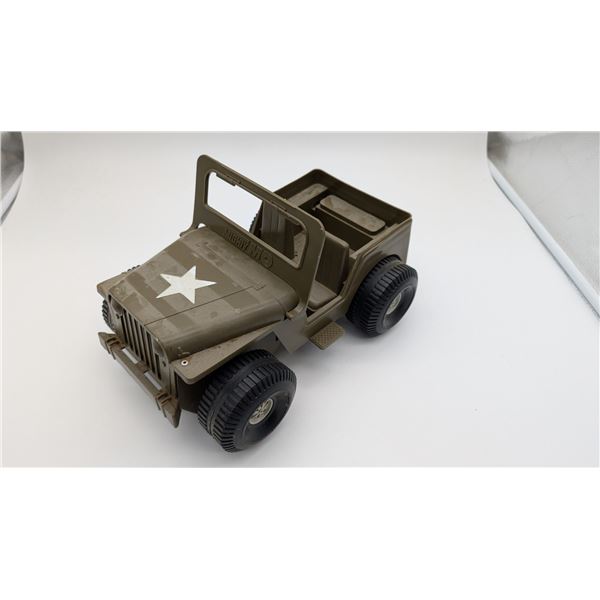 Vintage big plastic jeep toy