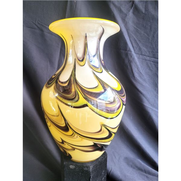 Art Glass Vase A