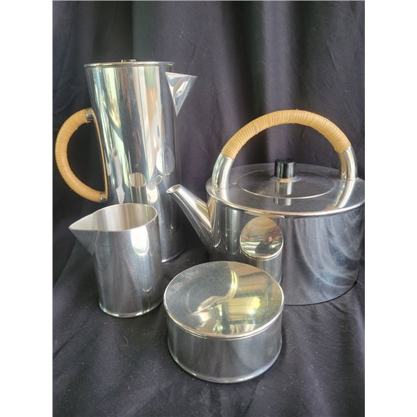 Royal Selangor Pewter A