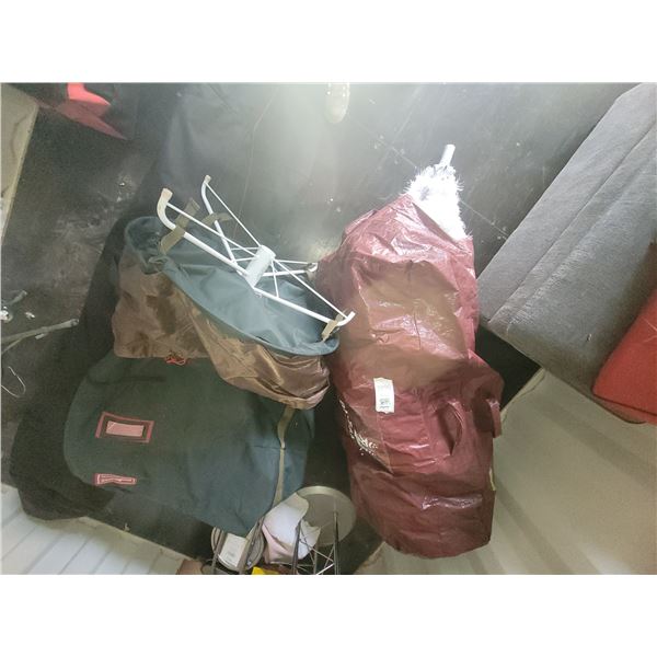 Lighted Christmas Tree C