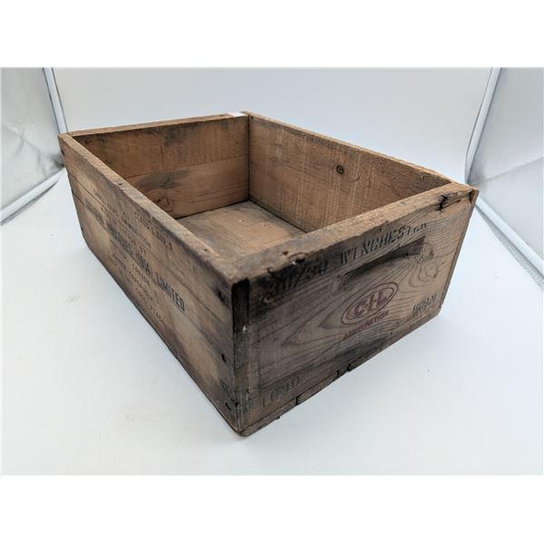C.I.L. Ammunitions branded vintage wooden crate (ct31)