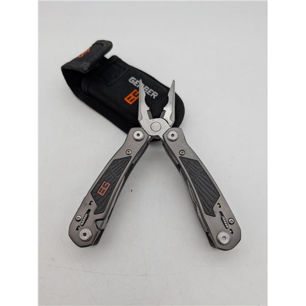 Gerber Multitool (ca33)
