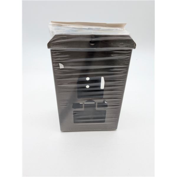 Uway security bear box for hunting cams (ck17)