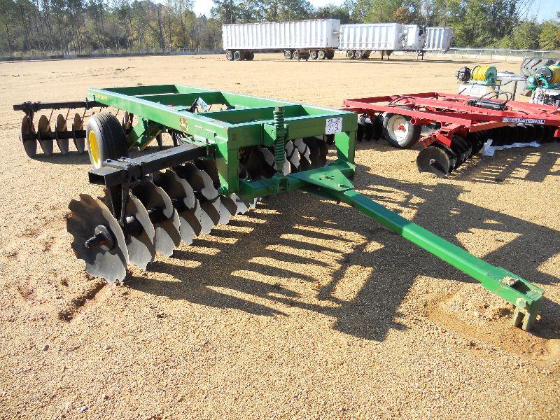 JOHN DEERE 10' OFFSET DISC HARROW