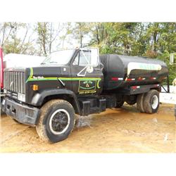 1985 GMC TOPKICK S/A WATER TRUCK,