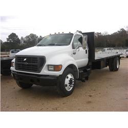 2000 FORD F650 S/A FLATBED,