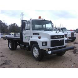 1986 MACK S/A FLATBED TRUCK,