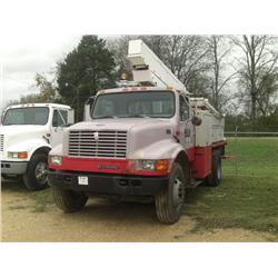 1997 INTERNATIONAL 4700 S/A BUCKET TRUCK,