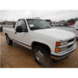 2005 CHEVROLET 1500 4X4 PICKUP,