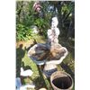 Image 2 : 6pcs Yard Décor: Bird Bath, Pots 
