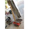 Image 1 : Push Brooms