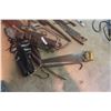 Image 2 : Levels, Hand Saws, Wrecking Bar
