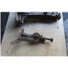 Image 2 : Antique Jacks 