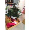 Image 8 : Christmas Décor, Poinsetta, Wood Mailbox, Christmas 