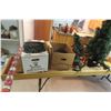 Image 1 : Christmas Lights, 24'' Tree, Bulbs, Garland 