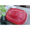 Image 2 : Tupperware, Rubbermaid Service, Hot Tub Wine "Glasses"