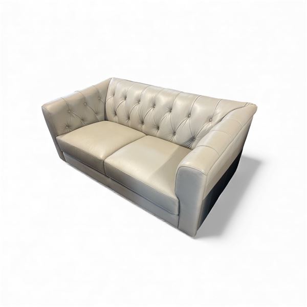 Prospera Home Clint Modern Top Grain Leather Loveseat Retail $.2200
