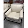 Image 2 : Prospera Home Cream Leather Armchair