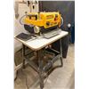 Image 2 : DeWalt DW735 13" Thickness Planer w/Stand