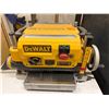 Image 3 : DeWalt DW735 13" Thickness Planer w/Stand