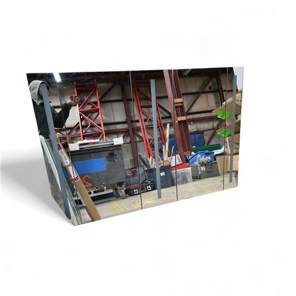 Large Tri-Panel Mirror Cabinet w/Storage