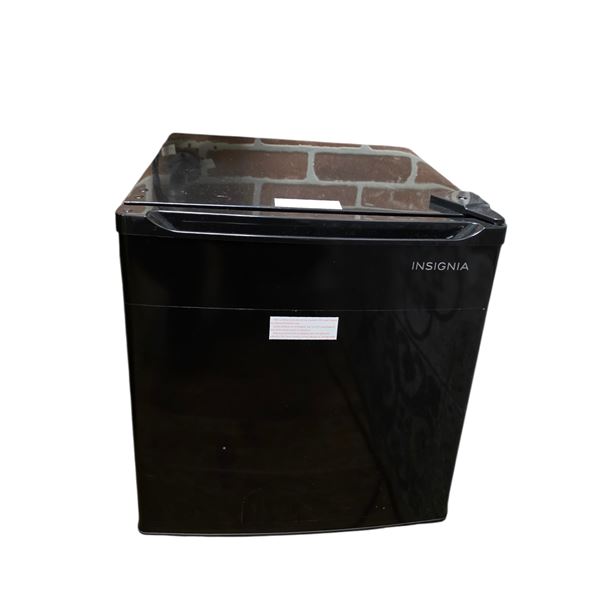 Insignia Mini Bar Fridge
