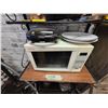 Image 2 : Kitchen Appliance Lot - Microwave, Toaster, Grill, Hot Plate & Metal Rack