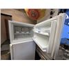 Image 4 : Inglis White Top-Freezer Refrigerator