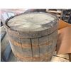 Image 2 : Group of 3 wooden barrels