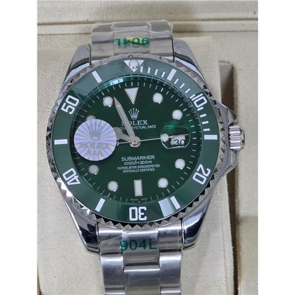 FULLY AUTOMATIC ROLEX SUBMARINER 40 MM â€œHULKâ€ STAINLESS STEEL HIGH QUA