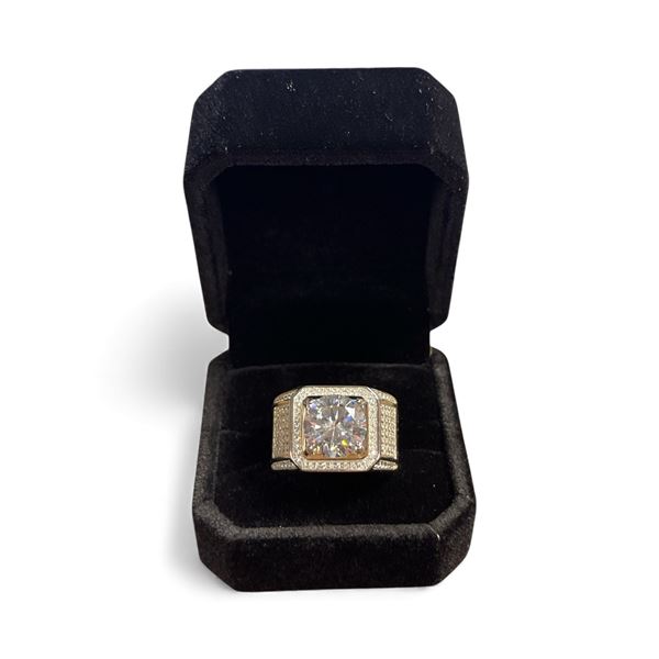 New 925S 5.0ct Simulated Diamond (CZ) Man's Ring - Size 10 Mounted in 925 Sterling Silver with White