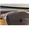 Image 2 : Authentic Hugo Boss Sunglasses w/Eyebobs Case