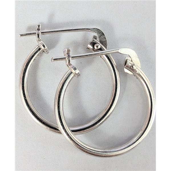 $40, SILVERSMALL HOOPEARRING, appraised/retail value $40
