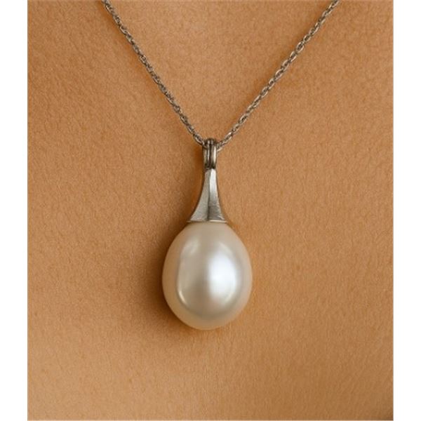 $350, 14K(0.68g), FRESH WATER PEARL PEDNANT, appraised/retail value $350