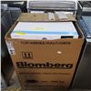 Image 2 : NEW Blomberg Electric 3.7Cu. Dryer 16 Cycles - Retail Price $1,299.99