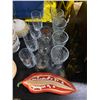 Image 2 : Assorted Decorative Items - Vases and Glassware