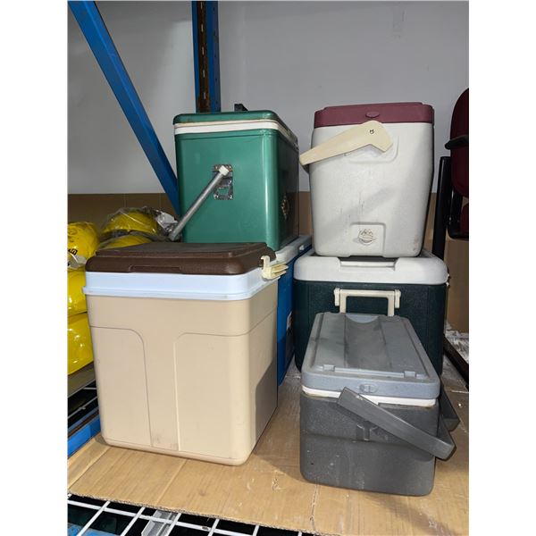 6 Vintage Coolers - Various Sizes