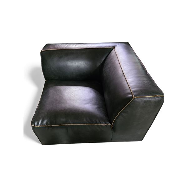 MOE'S LUXE CORNER CHAIR ANTIQUE BLACK