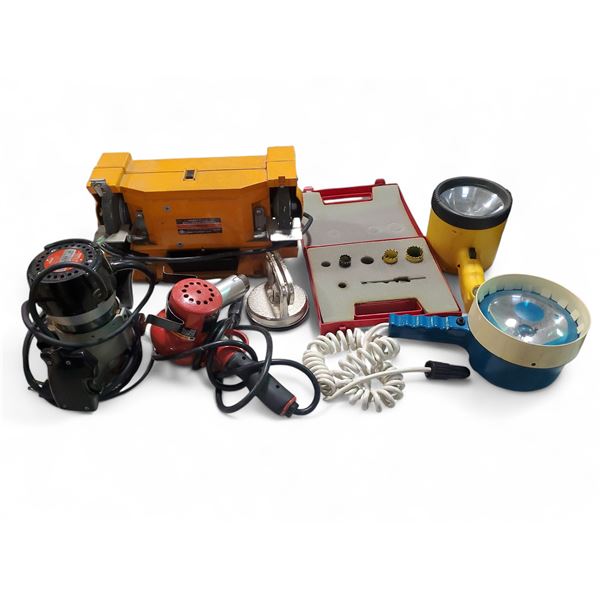 Assorted Handheld Tools Includes Sears Craftsman Router (Model 315.17381), Bench Grinder, Lights, an