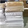 Image 2 : Group of 6 Sheet Set (2 Gold/4 White)