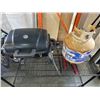 Image 1 : PORTABLE BBQ W/ ACCESSORIES 40LB PROPANE TABLE FULL
