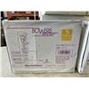 Image 2 : 2 NEW CASES OF SIZE SMALL DISPOSABLE VINYL GLOVES