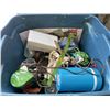 Image 2 : TOTE OF CHRISTMAS DECOR