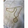 Image 1 : VINTAGE 3D HOLOGRAM PENDANT COIN FRAMED WITH EXTRA LENGTH GOLD PLATED CHAIN NECKLACE