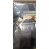 Image 2 : NEW 80 X 90 INCH WATERPROOF REVERSIBLE BLANKET
