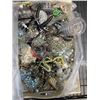 Image 2 : TRAY OF JEWELLERY MAKING SUPPLY, BEADS, COSTUME JEWELLERY, BRACELETS AND MORE