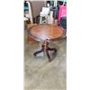 Image 1 : VINTAGE ROUIND PARLOUR TABLE
