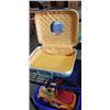 Image 2 : VINTAGE 3PC HARDSIDED LUGGAGE SET