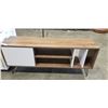 Image 1 : MODERN MEDIA CABINET